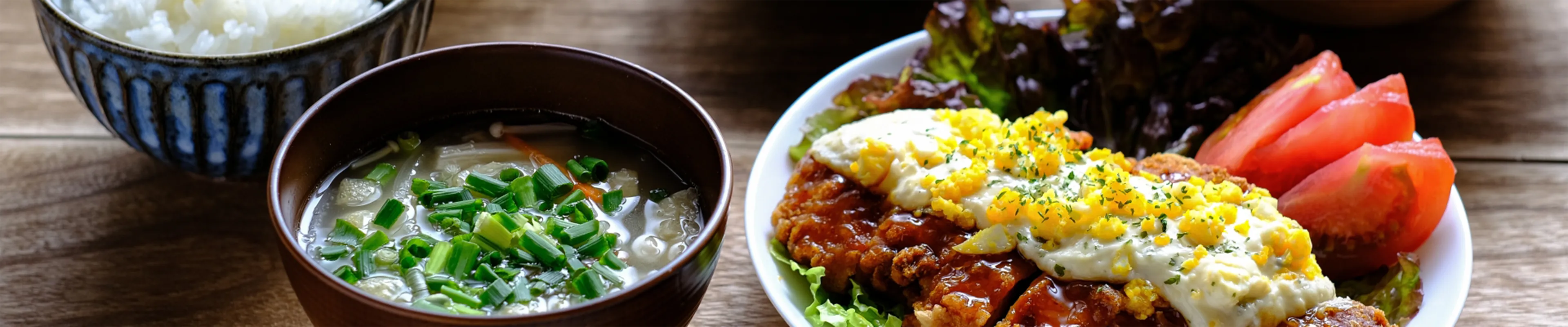 ごはん、味噌汁、おかず